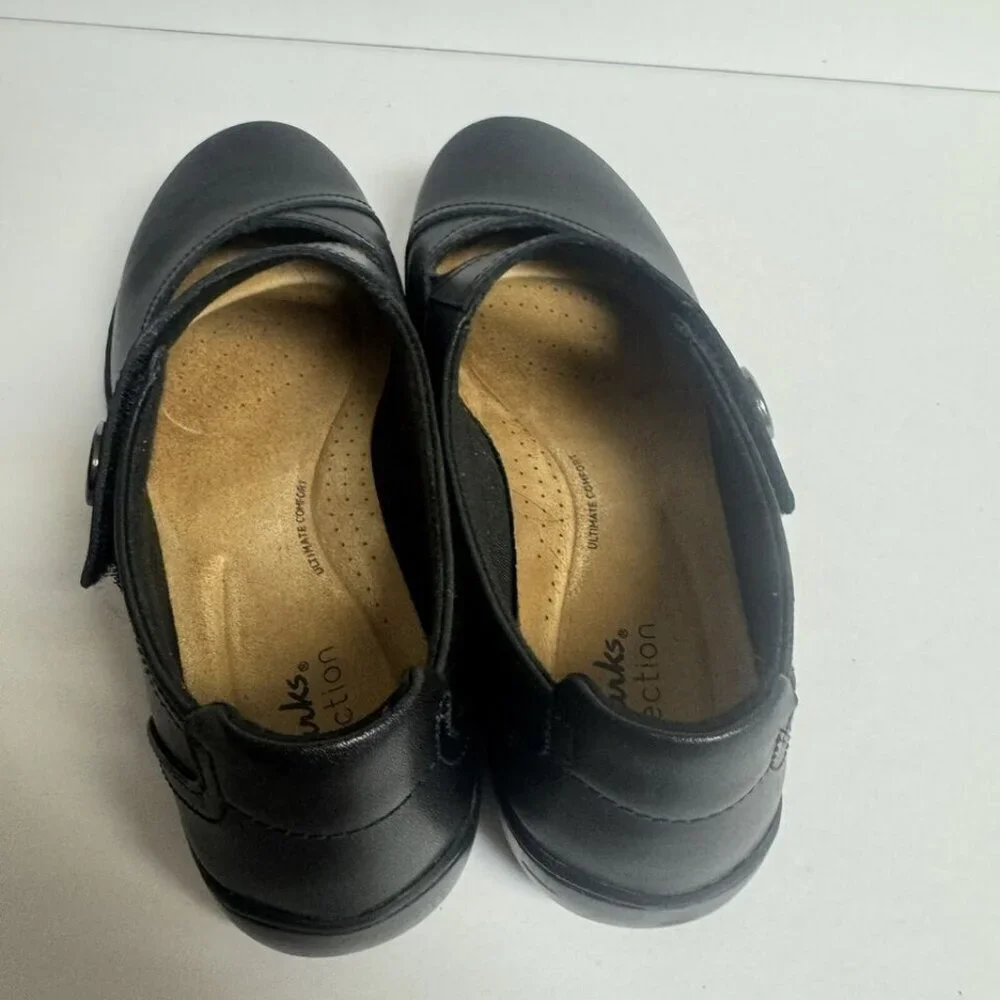 Clark’s Womens Cora Ease Slip On Black Size 7.5W